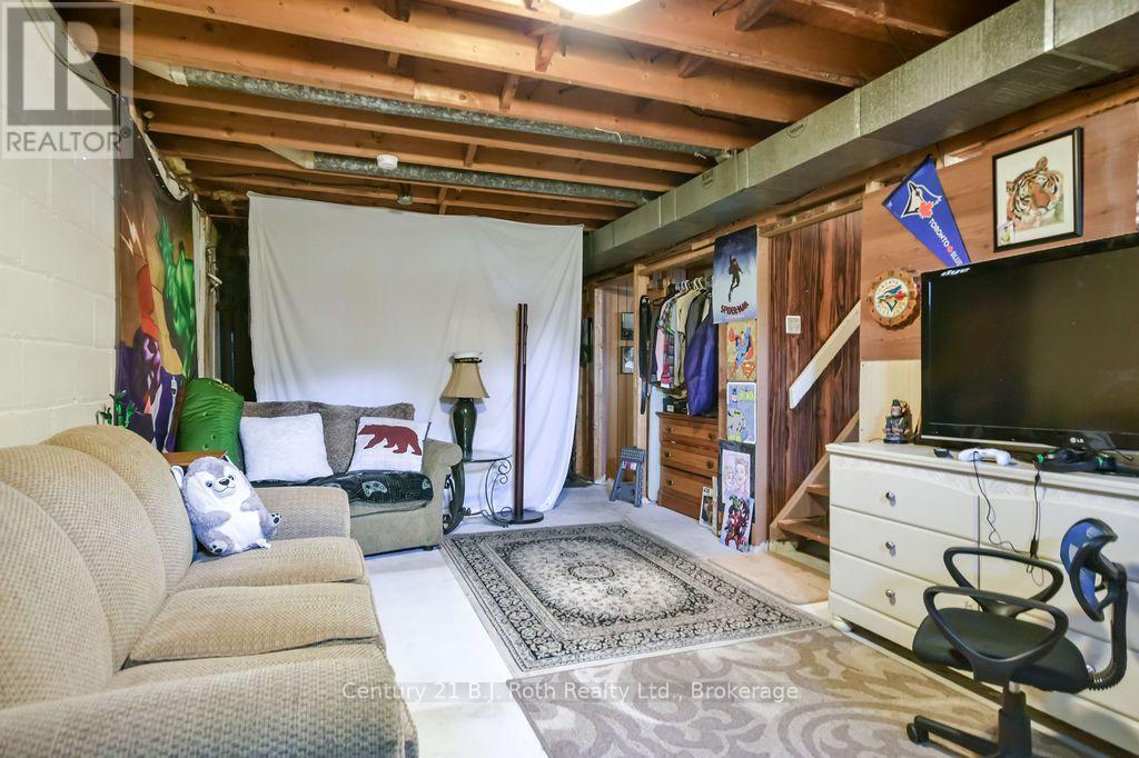 449 IRWIN STREET - 20