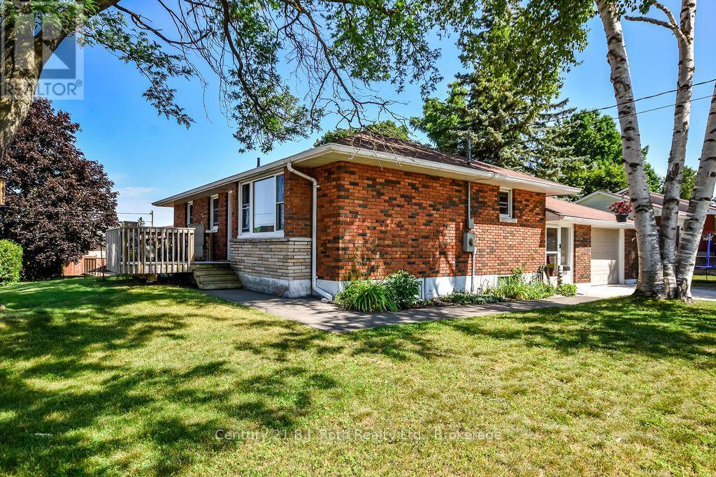 449 IRWIN STREET - 23