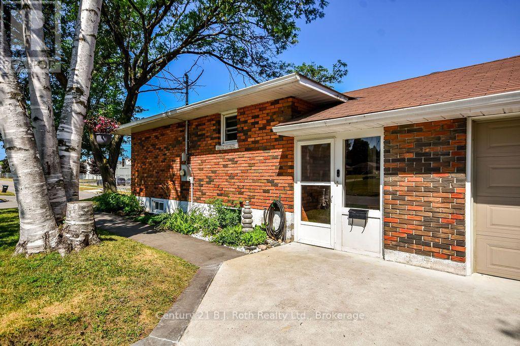 449 IRWIN STREET - 24