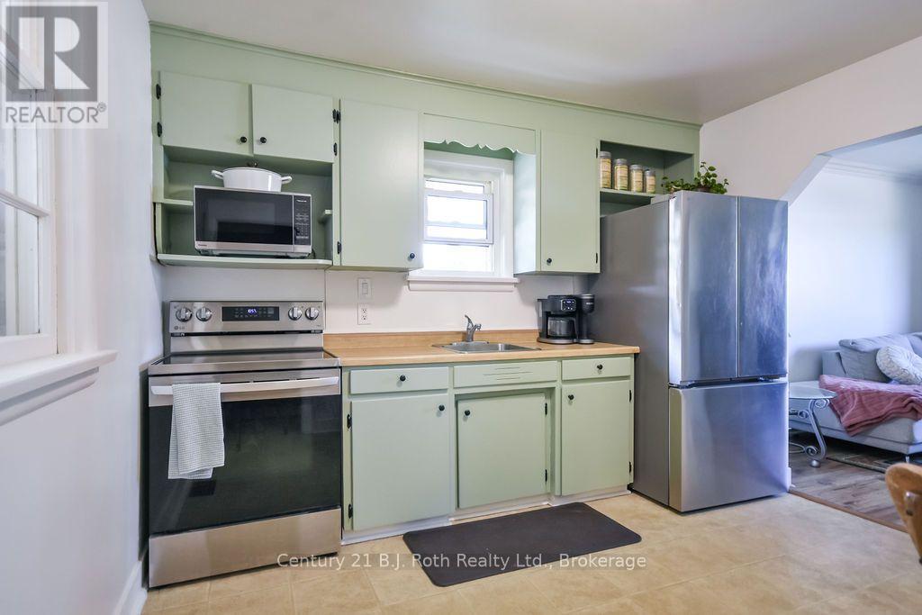 449 IRWIN STREET - 6