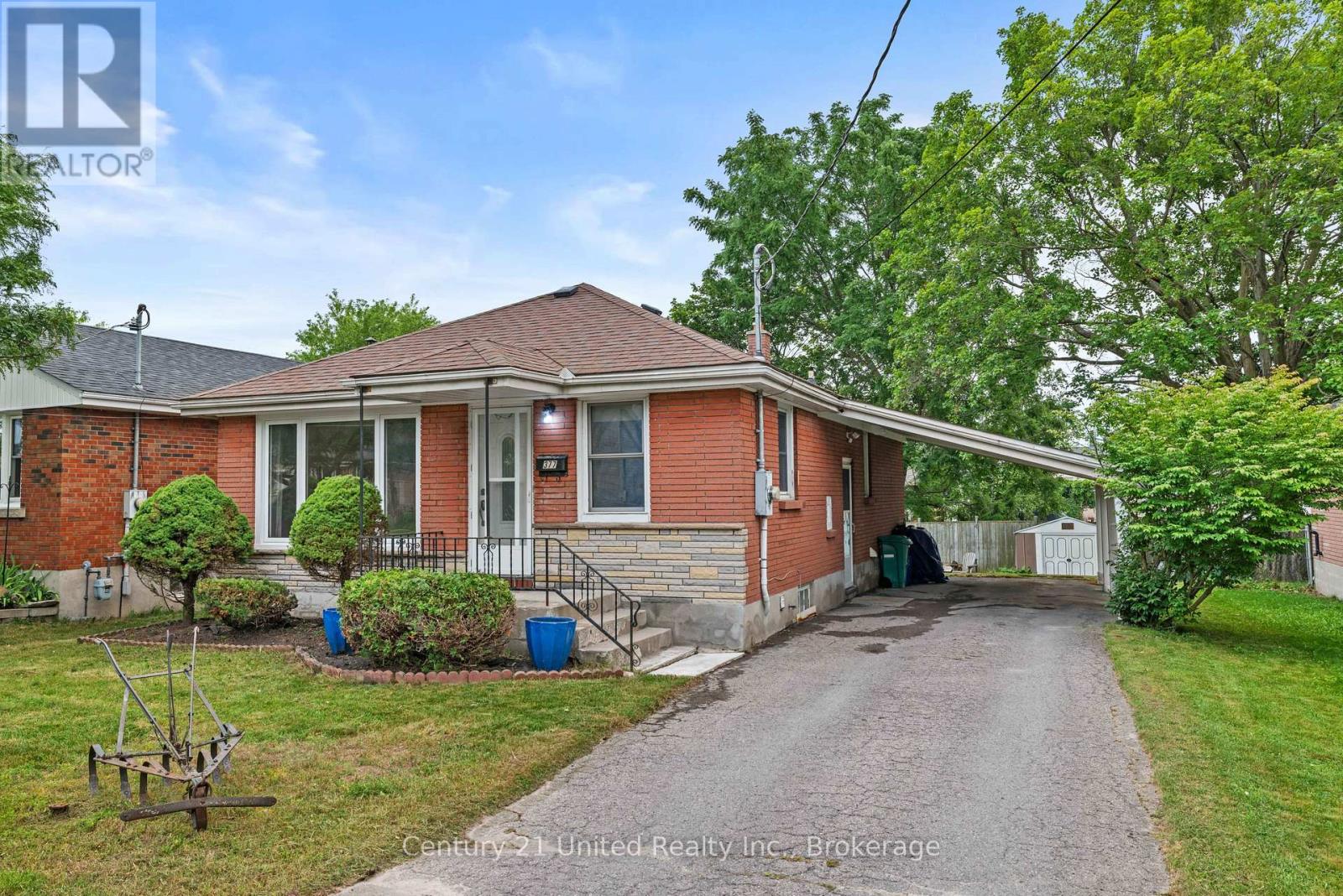 377 CHESTERFIELD AVENUE - 1