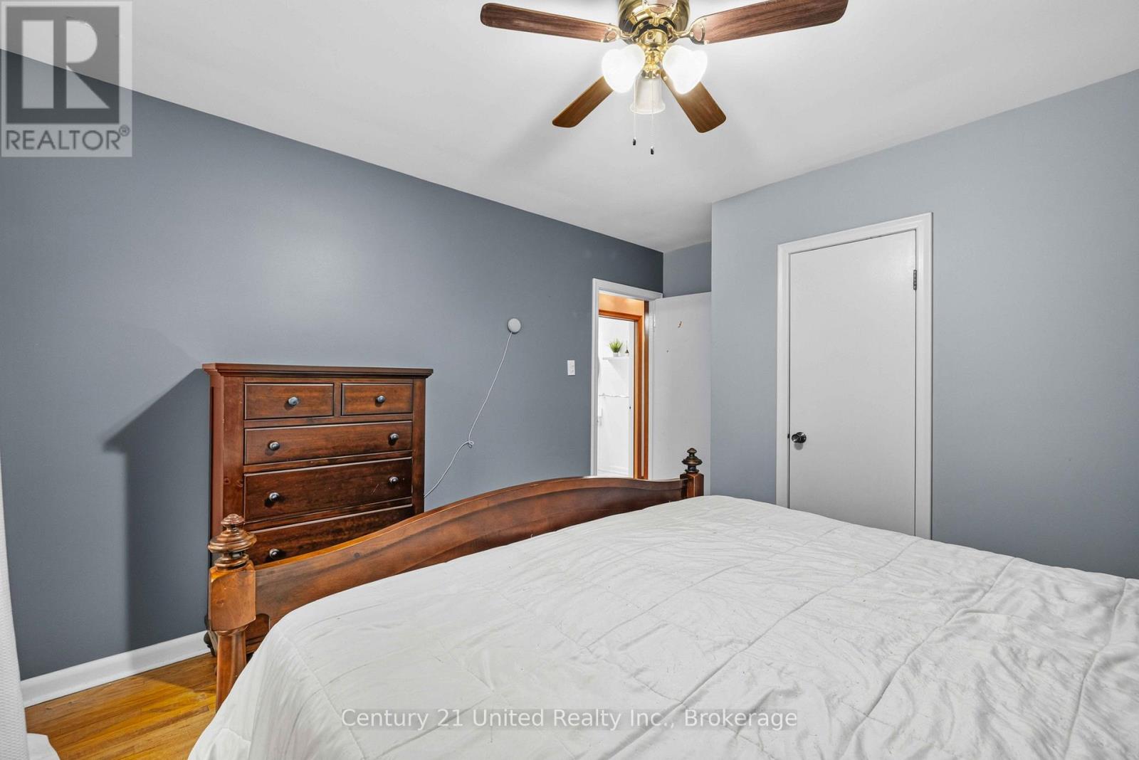 377 CHESTERFIELD AVENUE - 12
