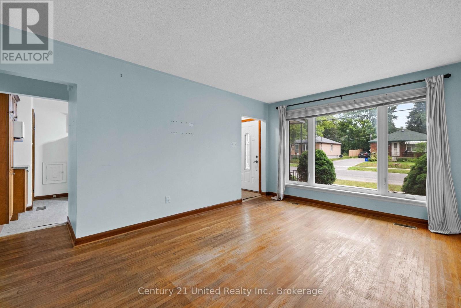 377 CHESTERFIELD AVENUE - 2