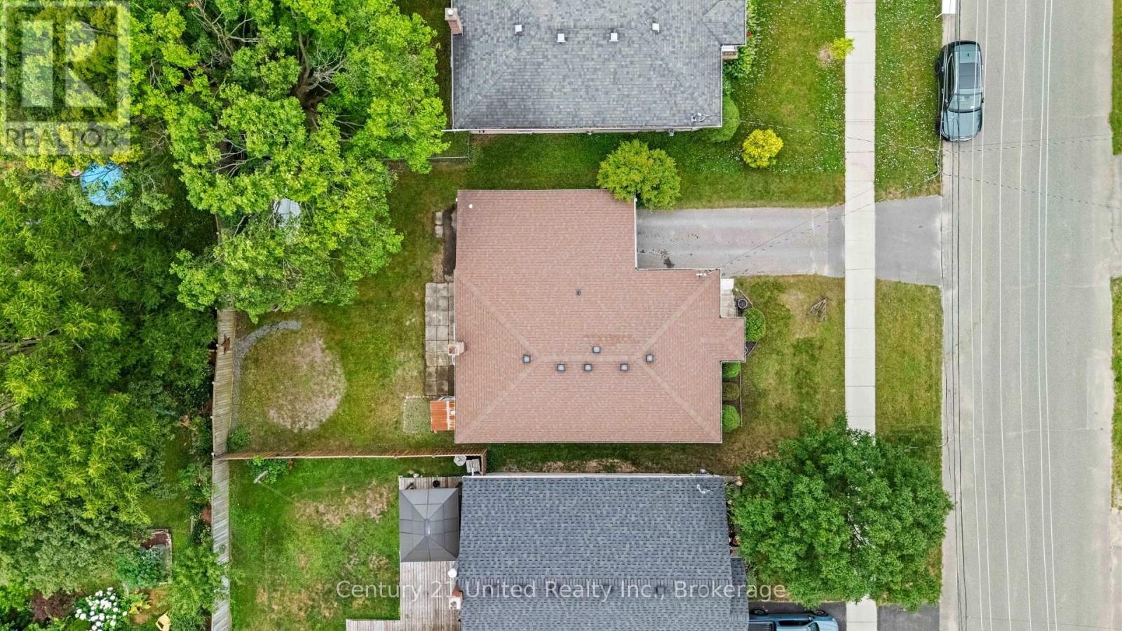 377 CHESTERFIELD AVENUE - 25