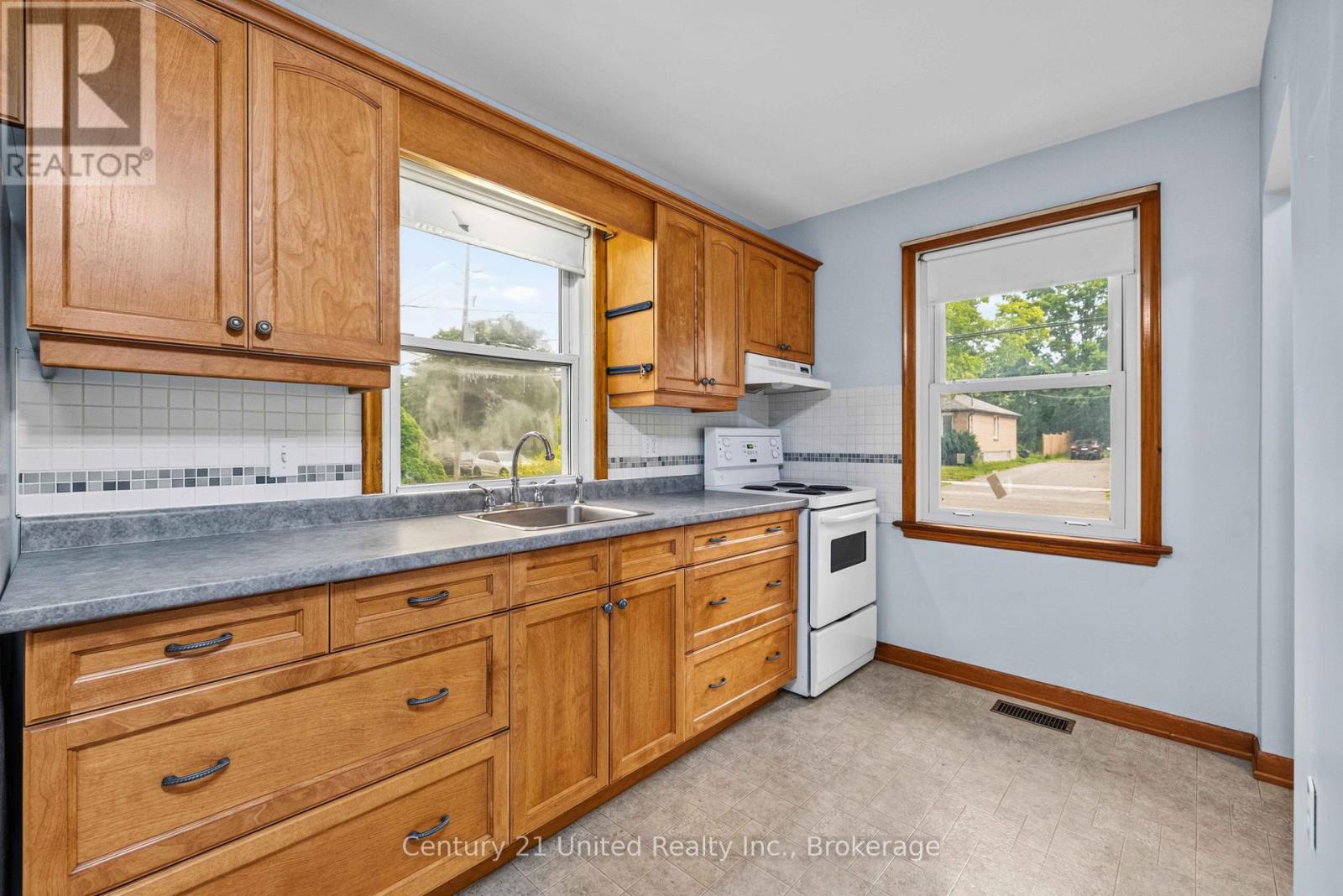 377 CHESTERFIELD AVENUE - 7
