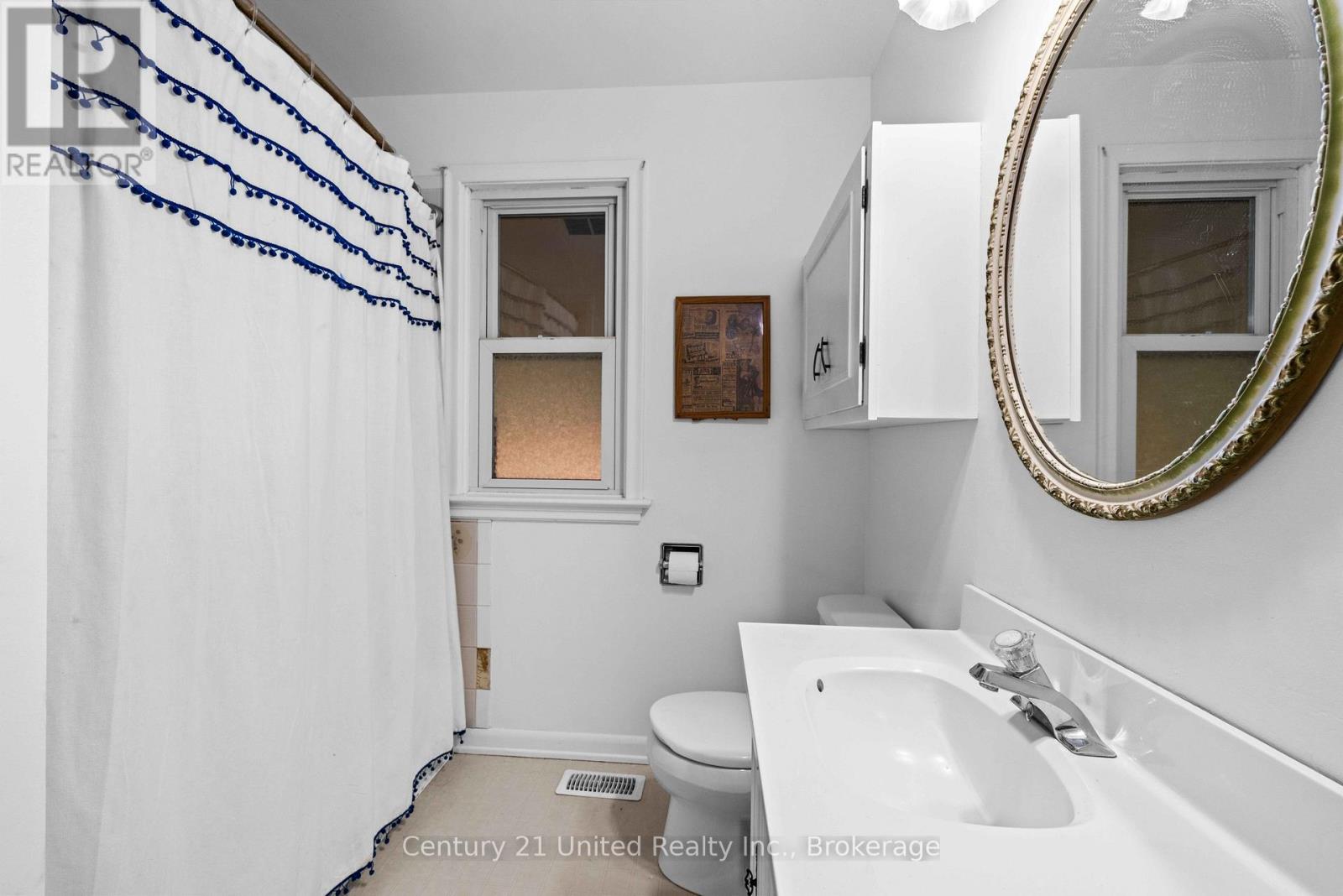 377 CHESTERFIELD AVENUE - 9