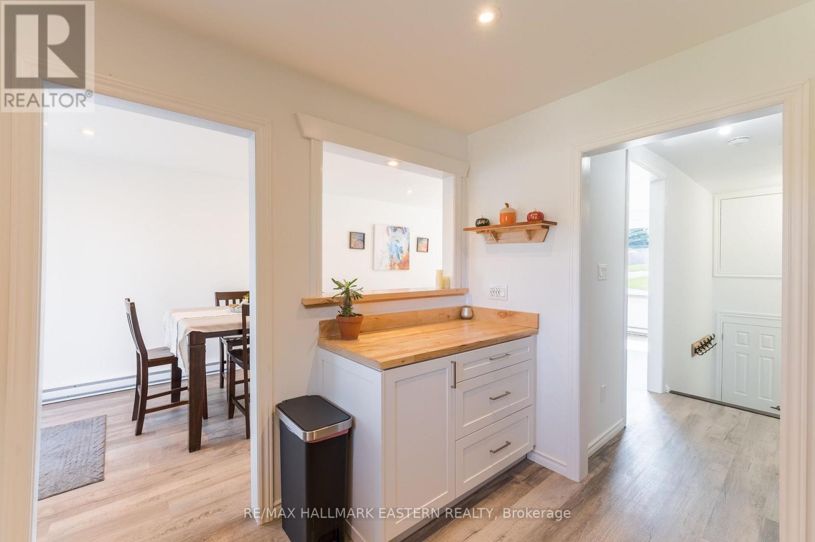 210 MAXWELL AVENUE - 13