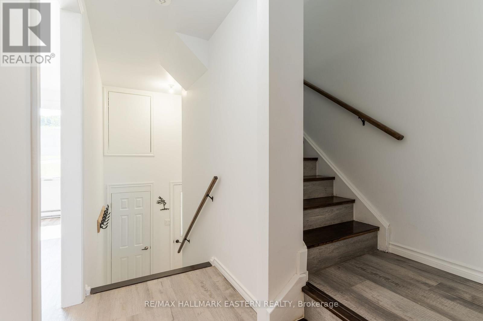 210 MAXWELL AVENUE - 15