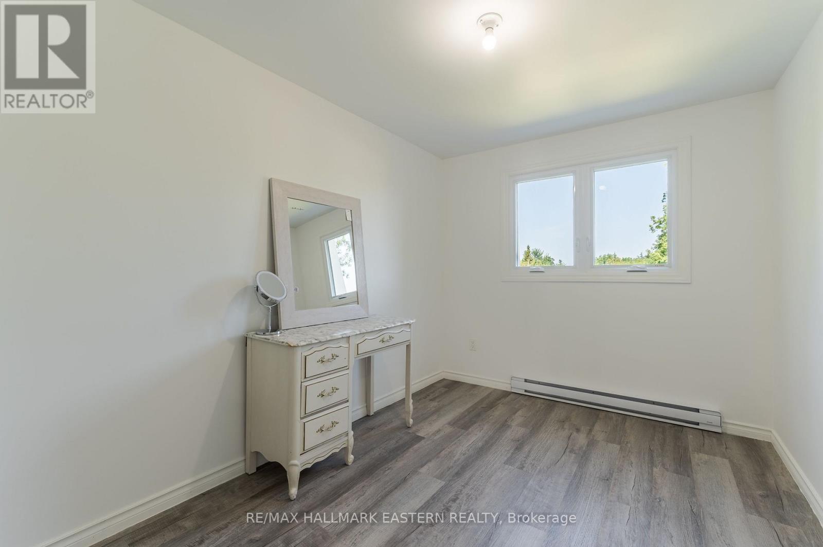 210 MAXWELL AVENUE - 21
