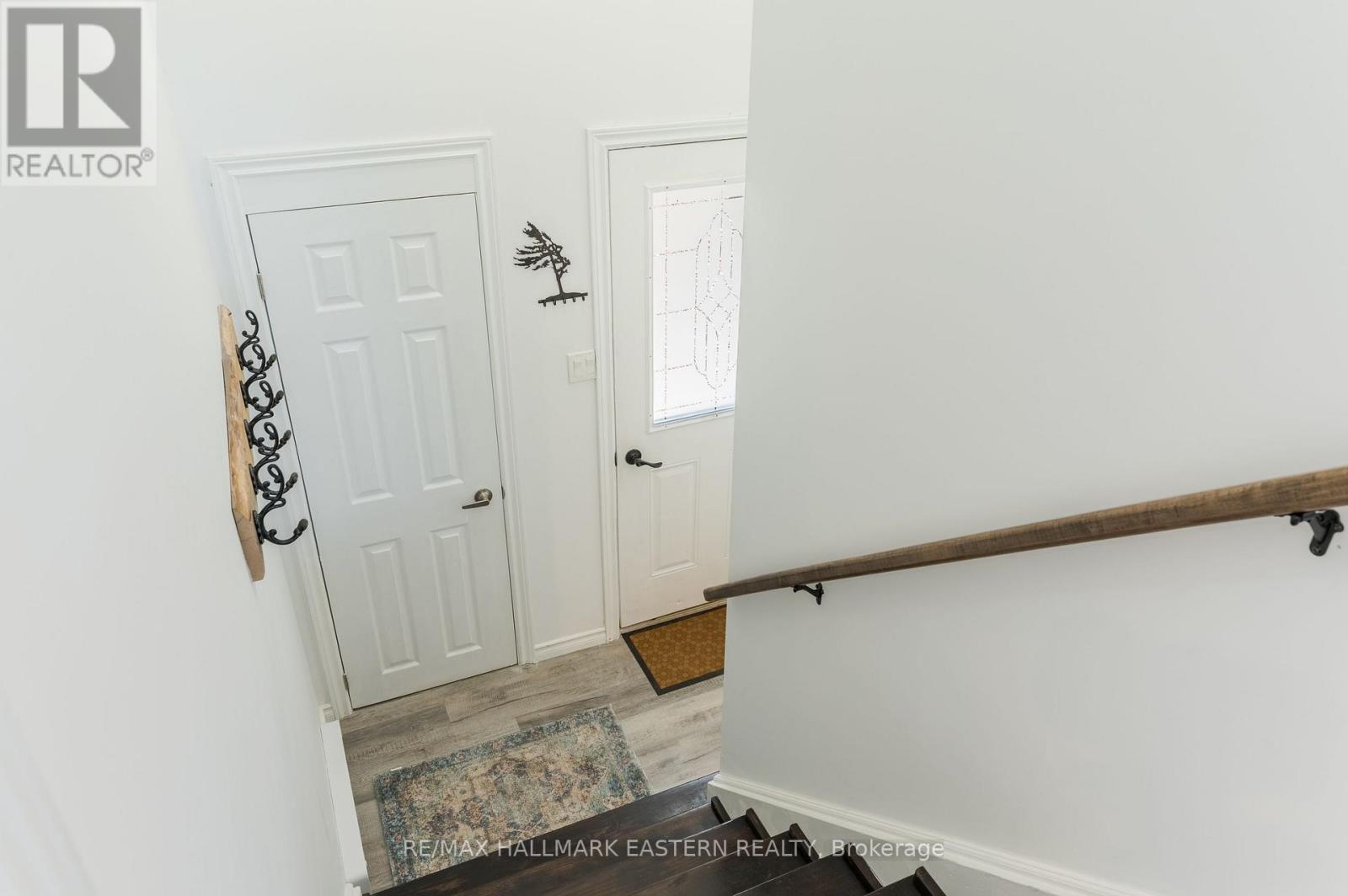 210 MAXWELL AVENUE - 25