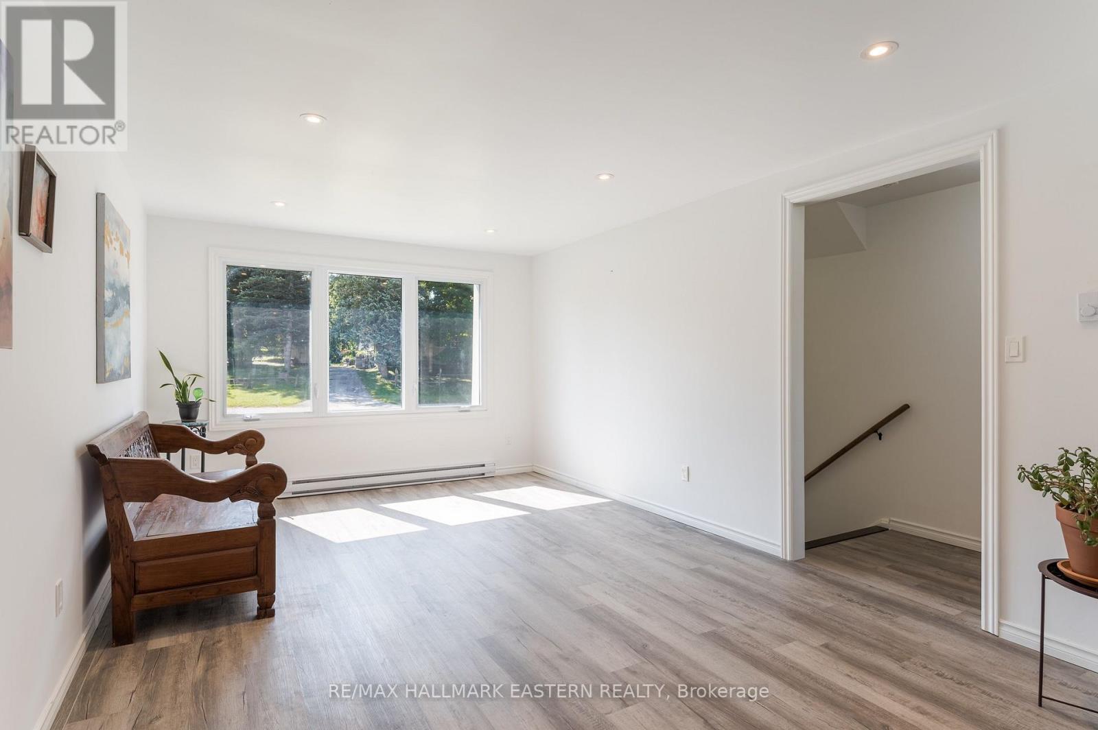 210 MAXWELL AVENUE - 3