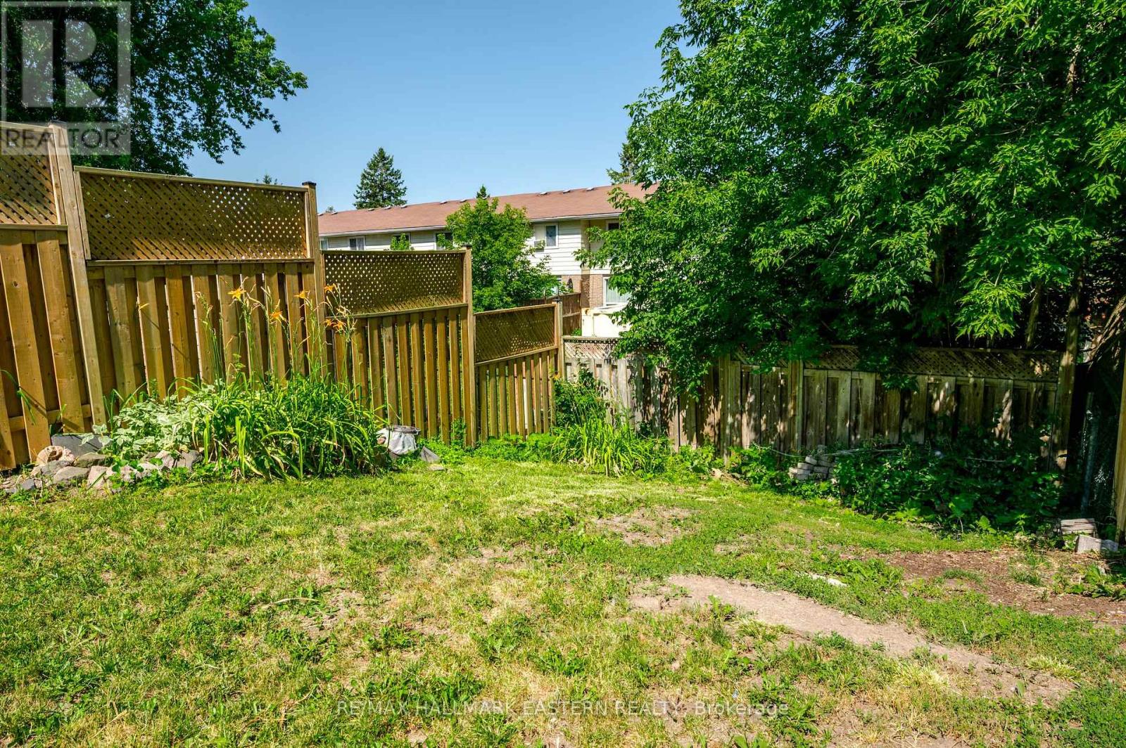 210 MAXWELL AVENUE - 35