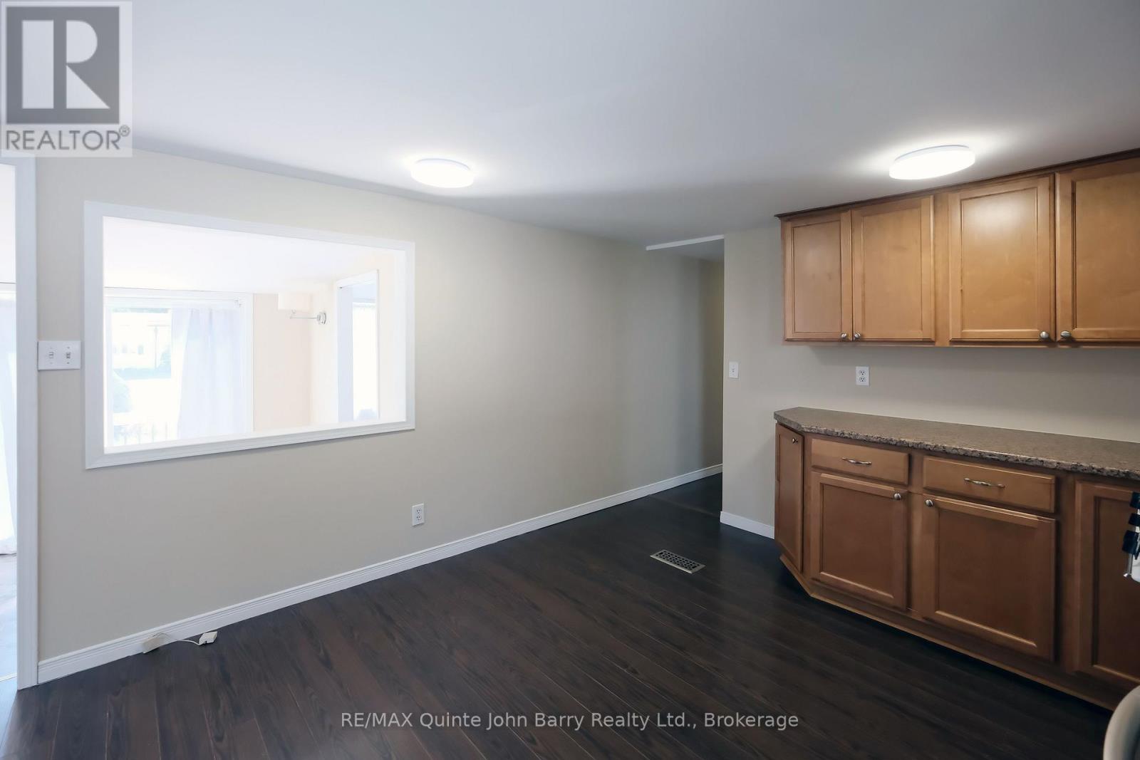 #54 63 WHITES ROAD - 12