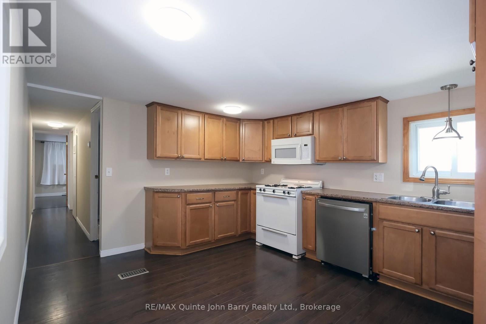 #54 63 WHITES ROAD - 9