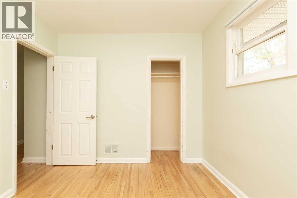 1414 13 Avenue S - 14