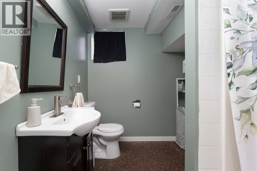 1414 13 Avenue S - 24