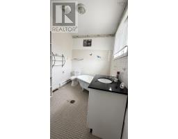 16989 Highway 7, Pleasant Harbour, NS B0J3H0 Photo 36