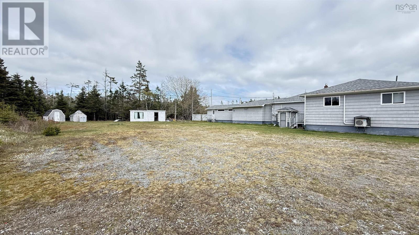 16989 Highway 7 - 45