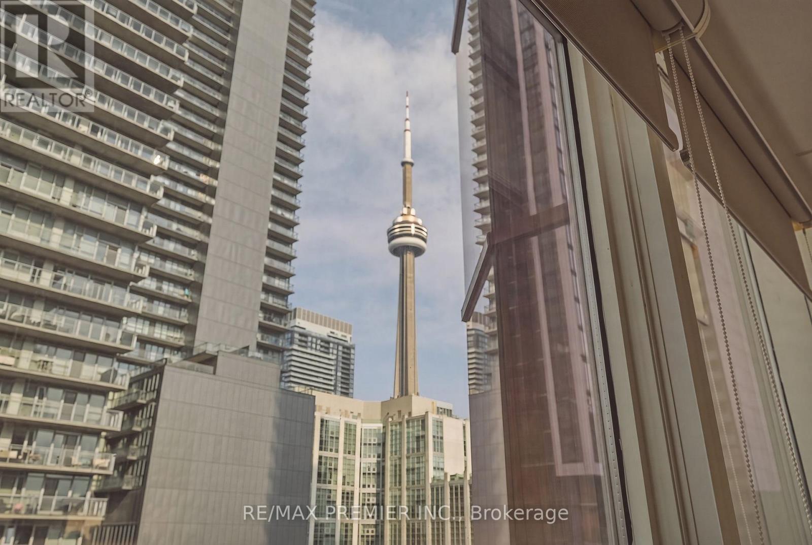 #704 393 KING STREET W STREET - Image 24