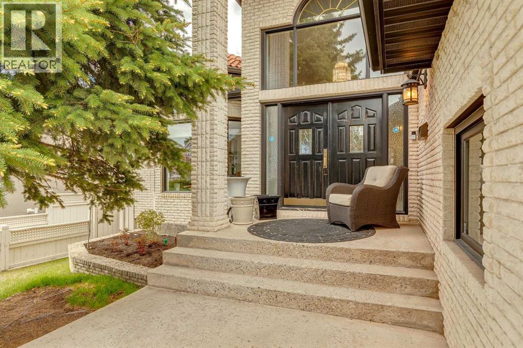 84 EDENSTONE Way NW - 2
