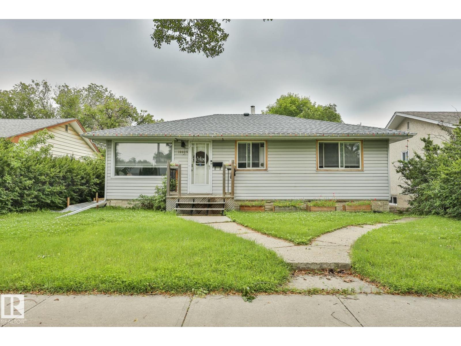 10415 163 ST NW - 1