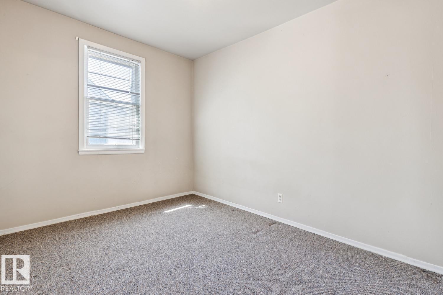 11340 90 ST NW - 12