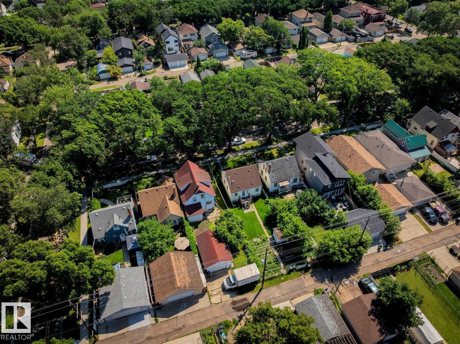 11340 90 ST NW - 28