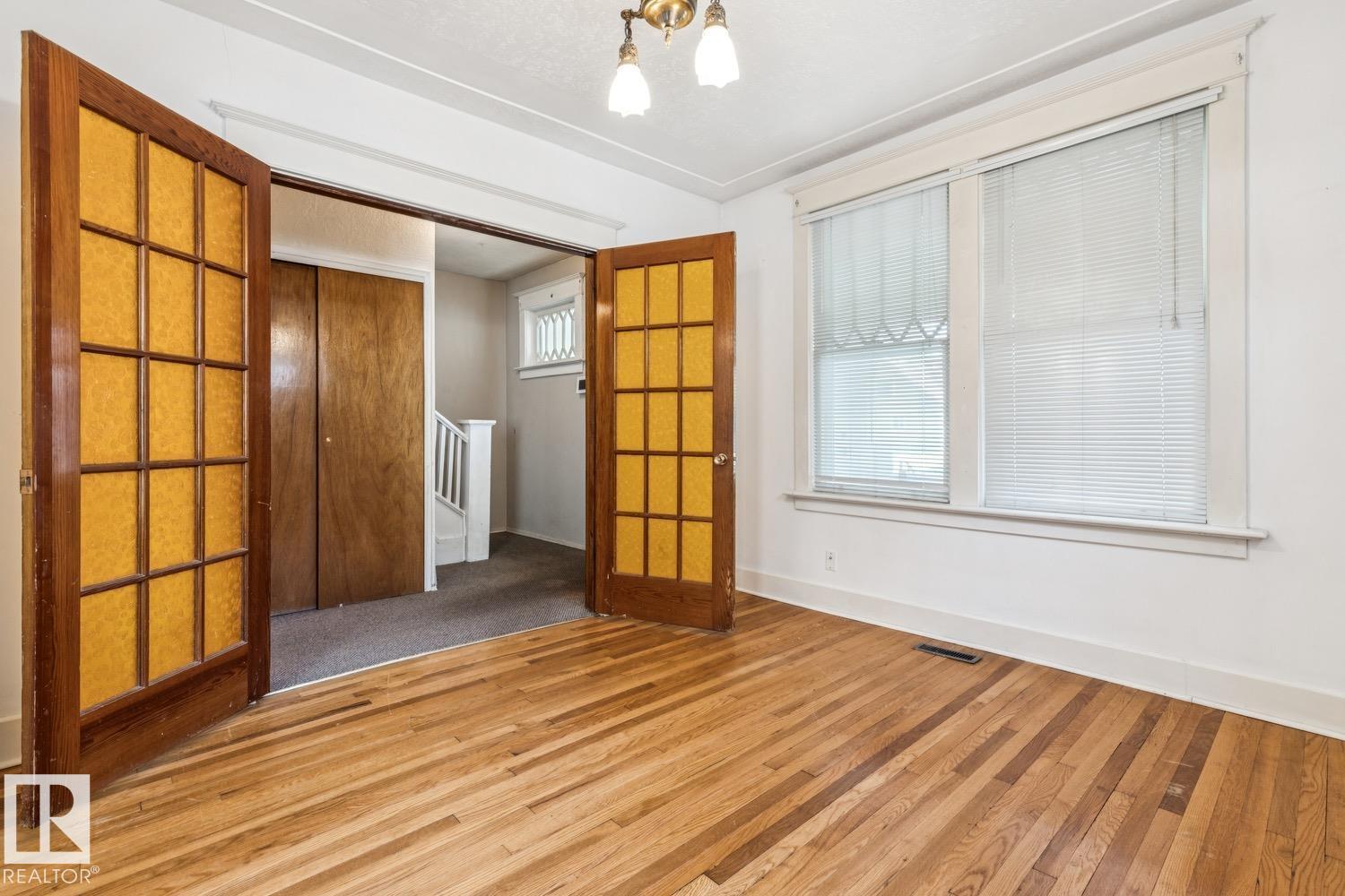 11340 90 ST NW - 4