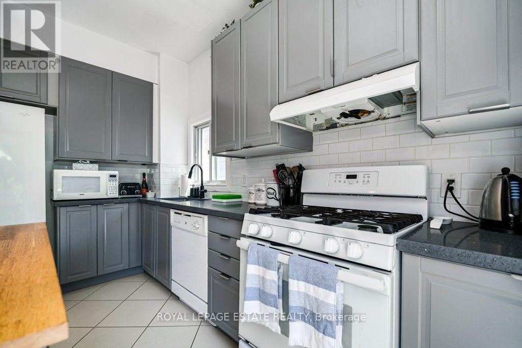 82 AUGUST AVENUE - Image 13