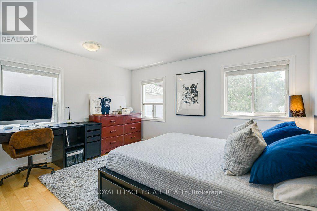 82 AUGUST AVENUE - 17