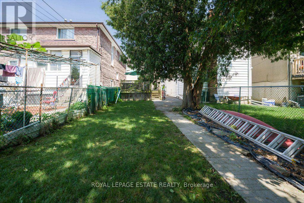 82 AUGUST AVENUE - 39