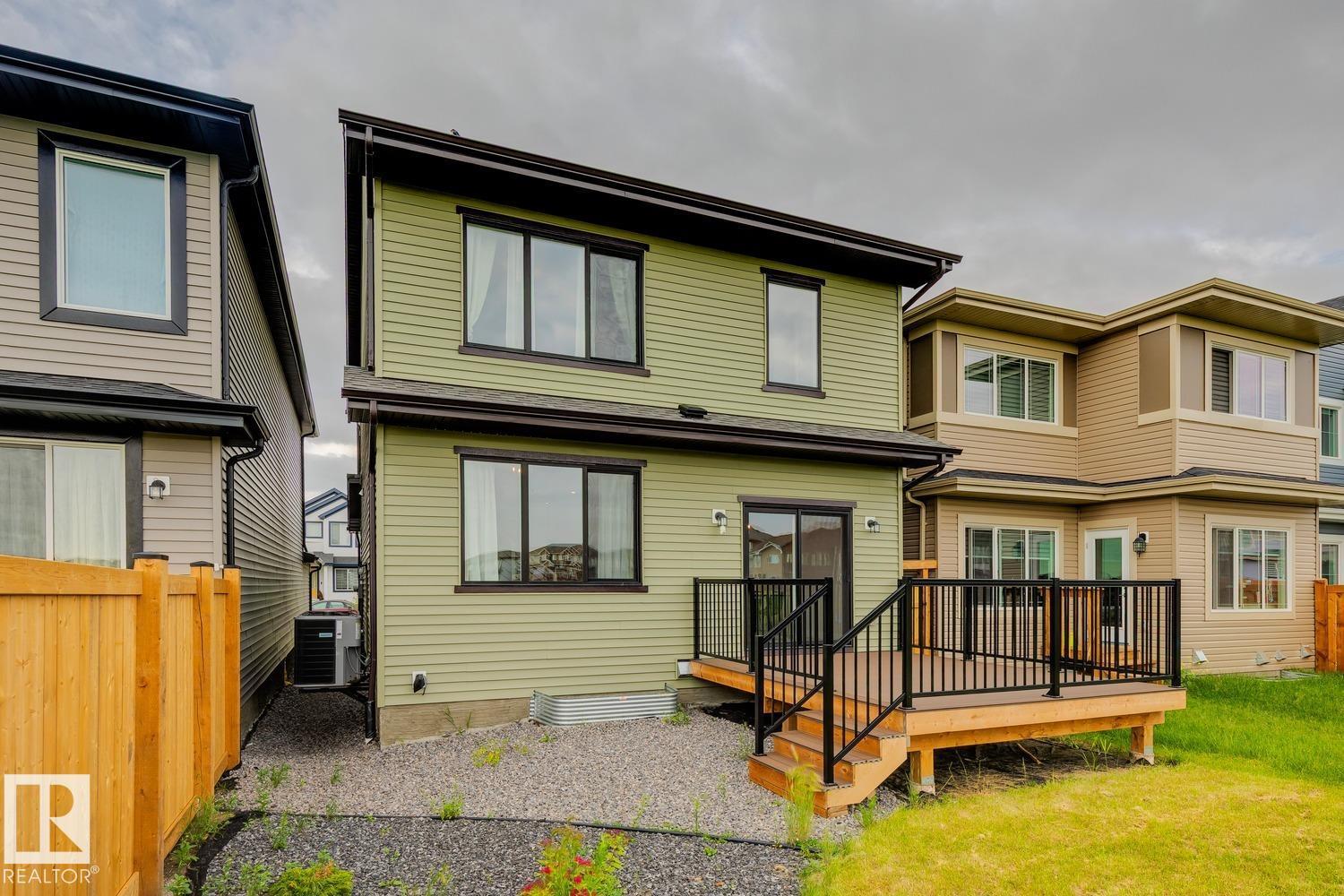 15666 18 AV SW - 14