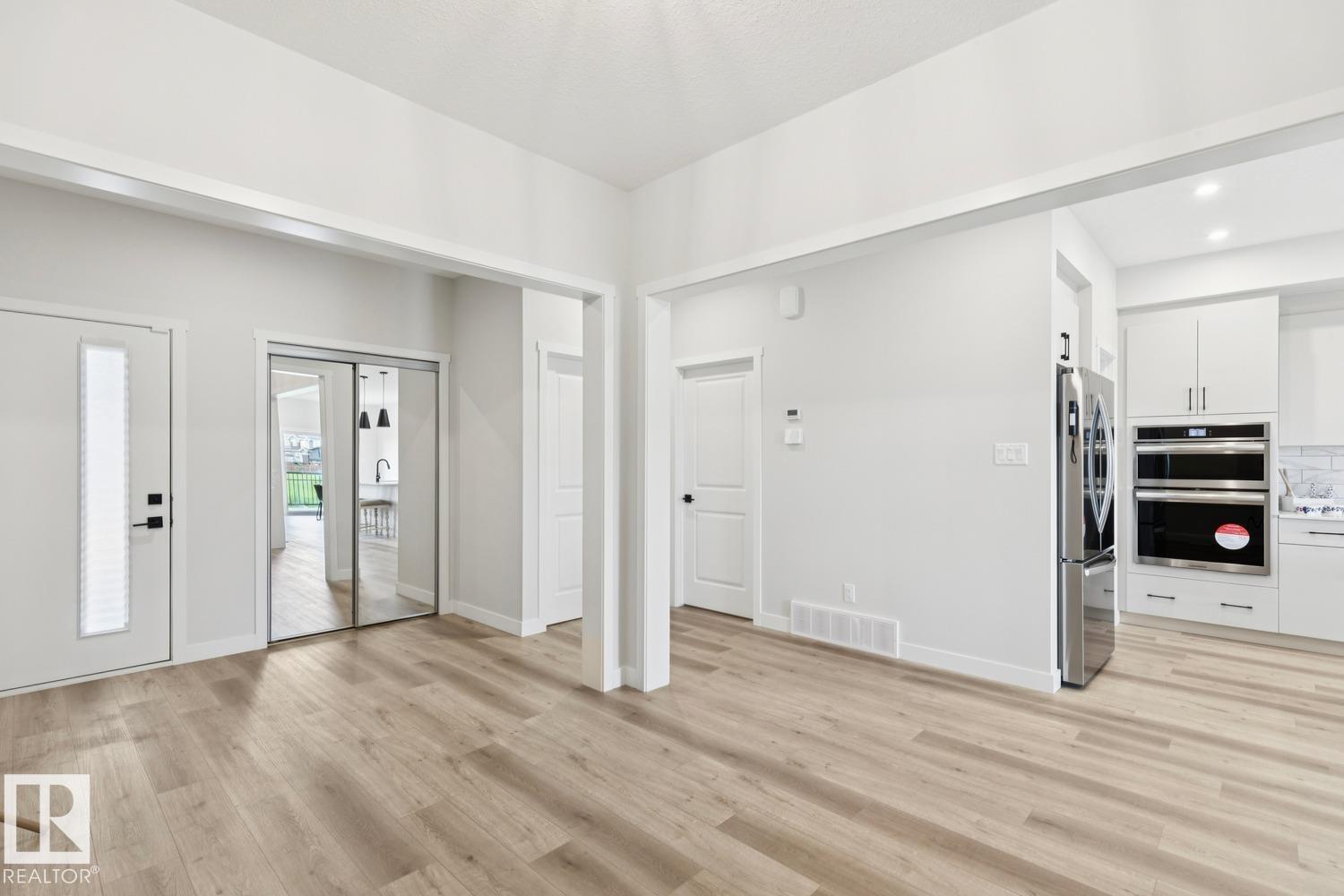 15666 18 AV SW - 2