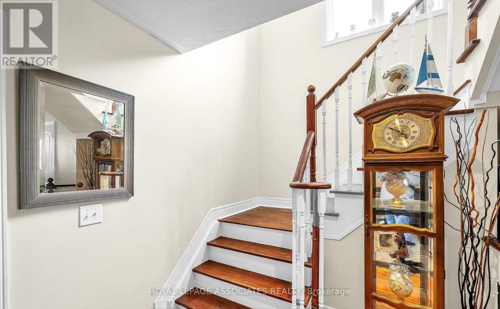 164 DEWELL CRESCENT - 12