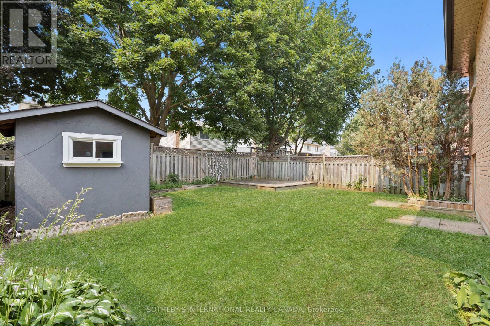 12 DUNKIN AVENUE - 38