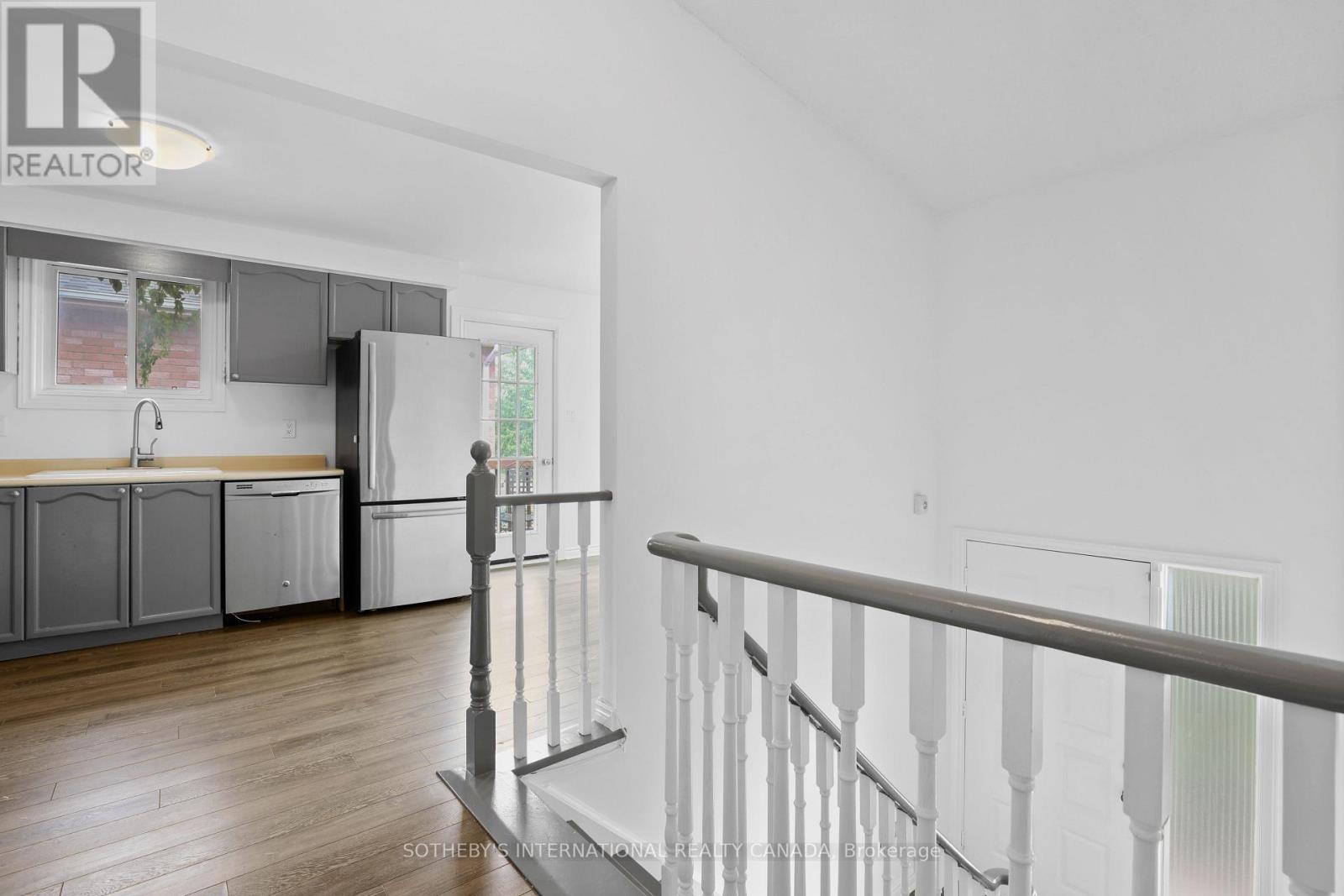 12 DUNKIN AVENUE - 9