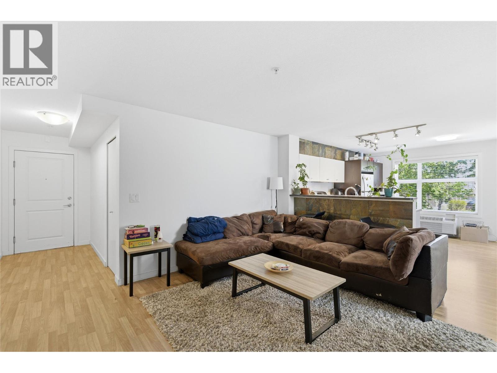 #214 547 Yates Road - 5