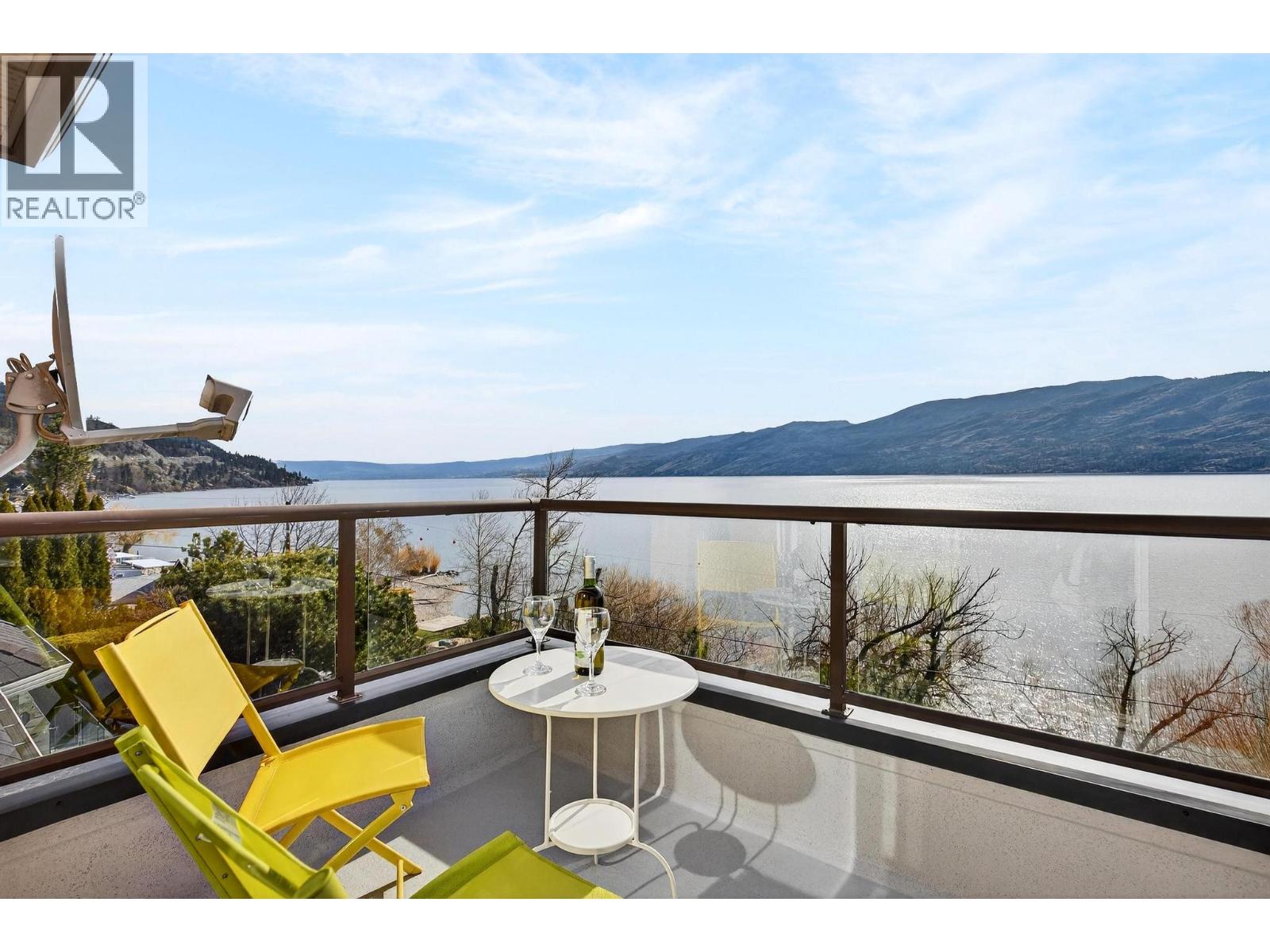 5312 Fulton Place, Peachland