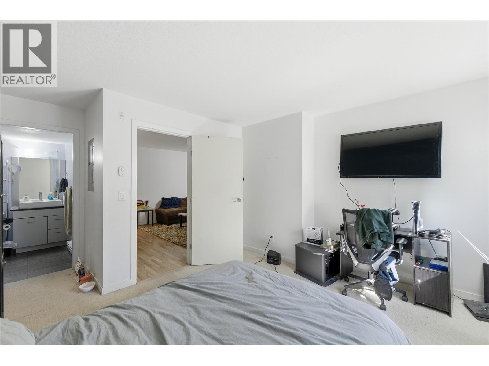 #214 547 Yates Road - 21