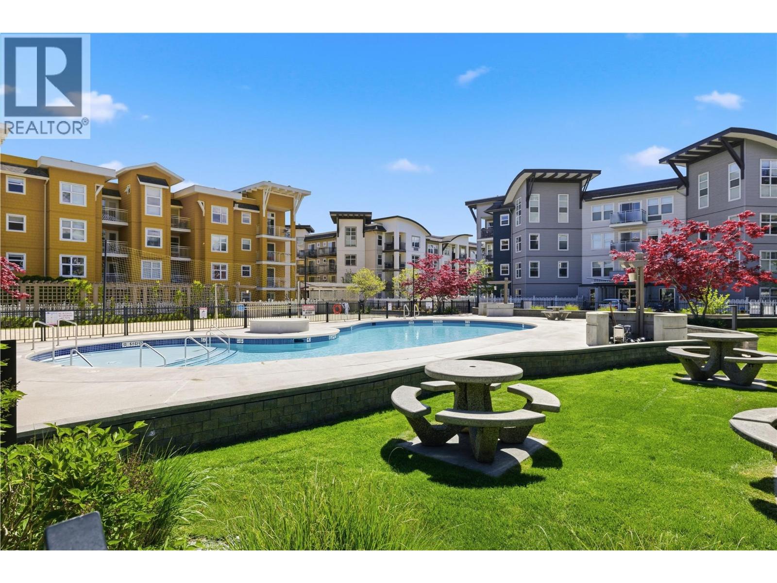 #214 547 Yates Road - 36