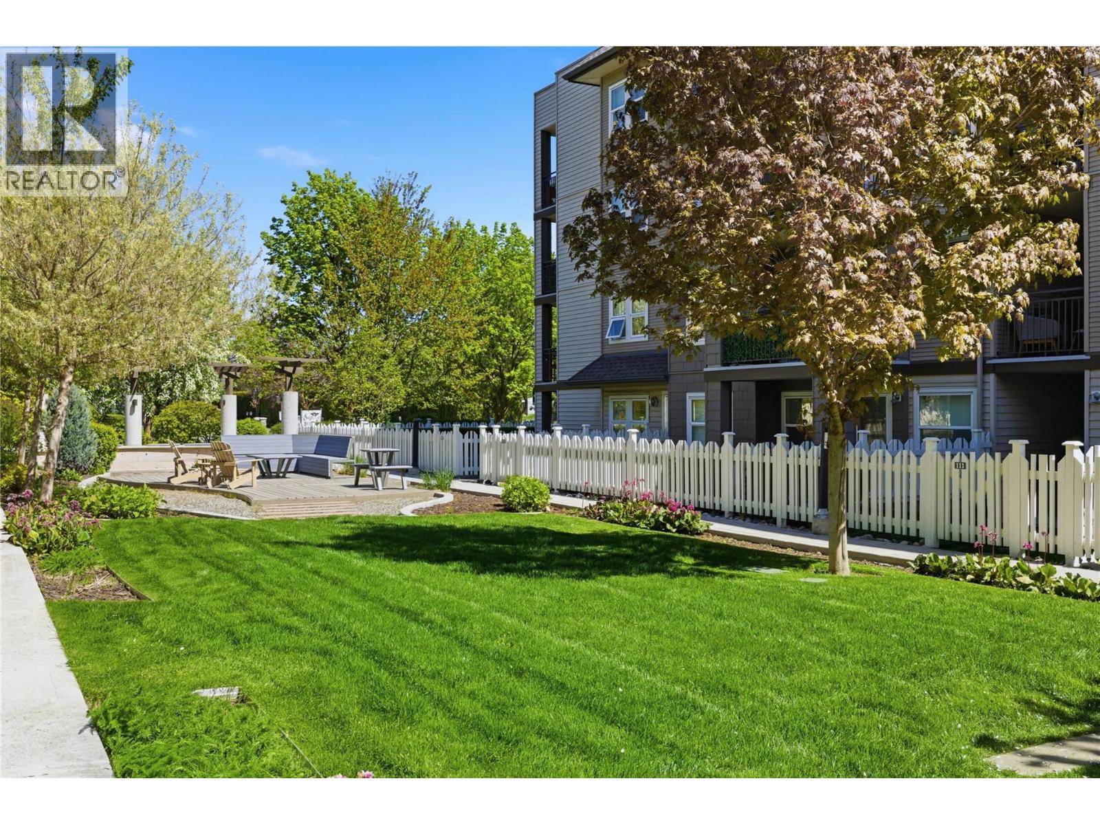 #214 547 Yates Road - 33