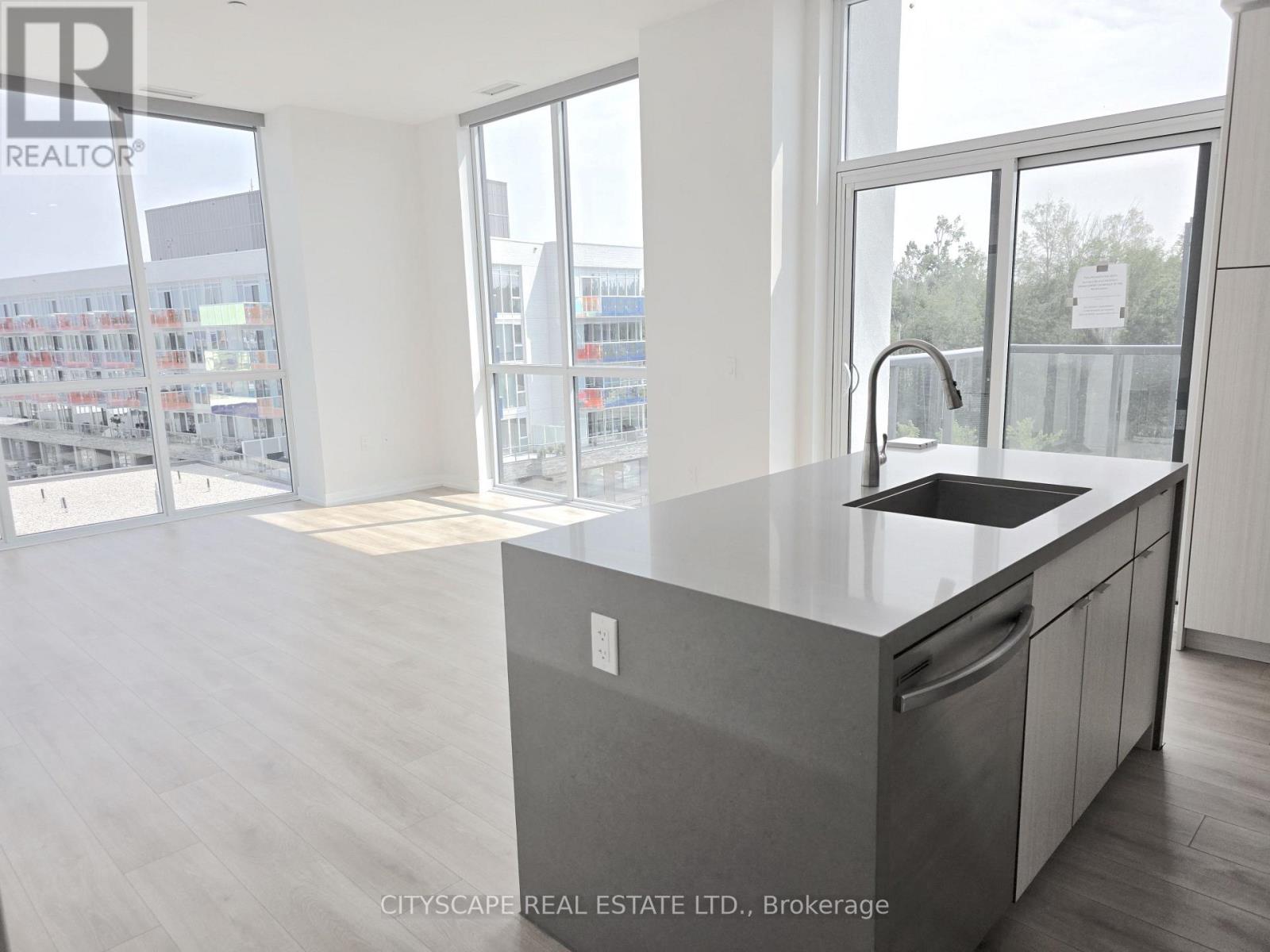 #418 415 SEA RAY AVENUE - Image 12