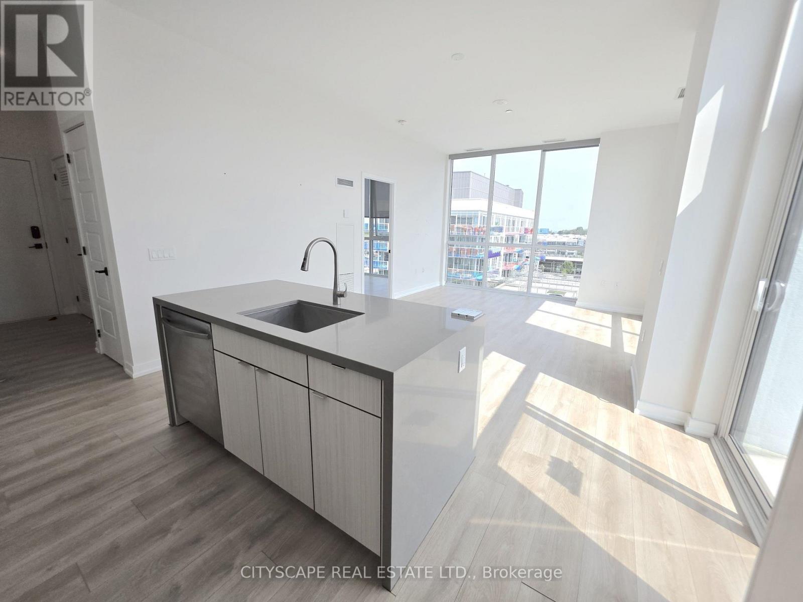 #418 415 SEA RAY AVENUE - Image 13