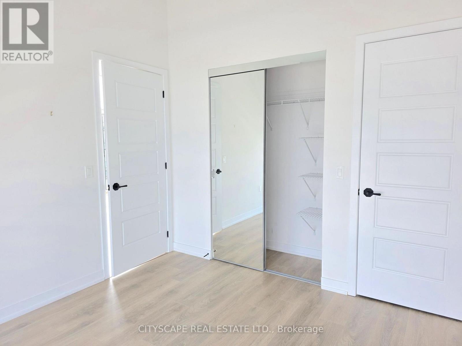 #418 415 SEA RAY AVENUE - Image 22
