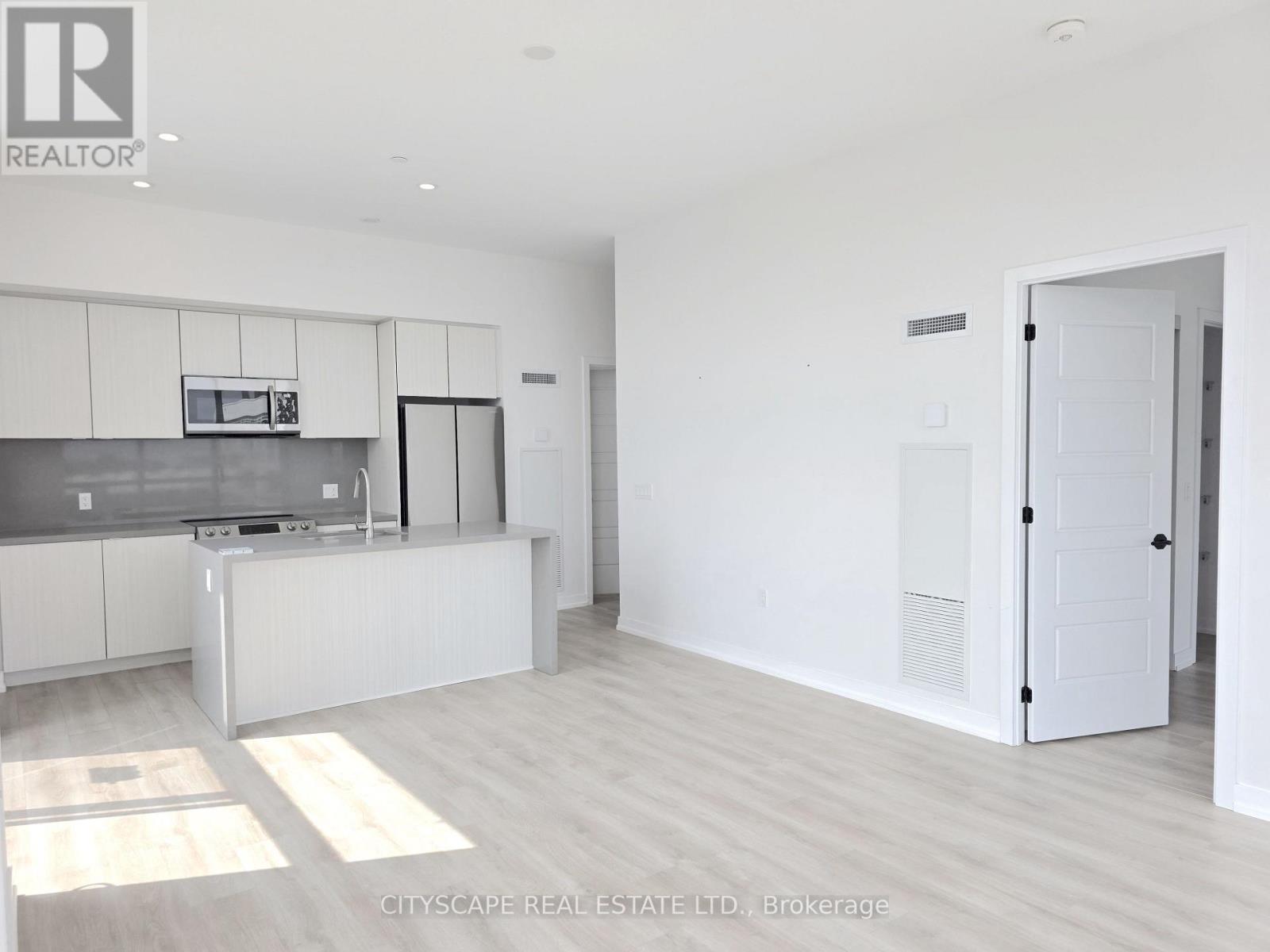 #418 415 SEA RAY AVENUE - Image 8