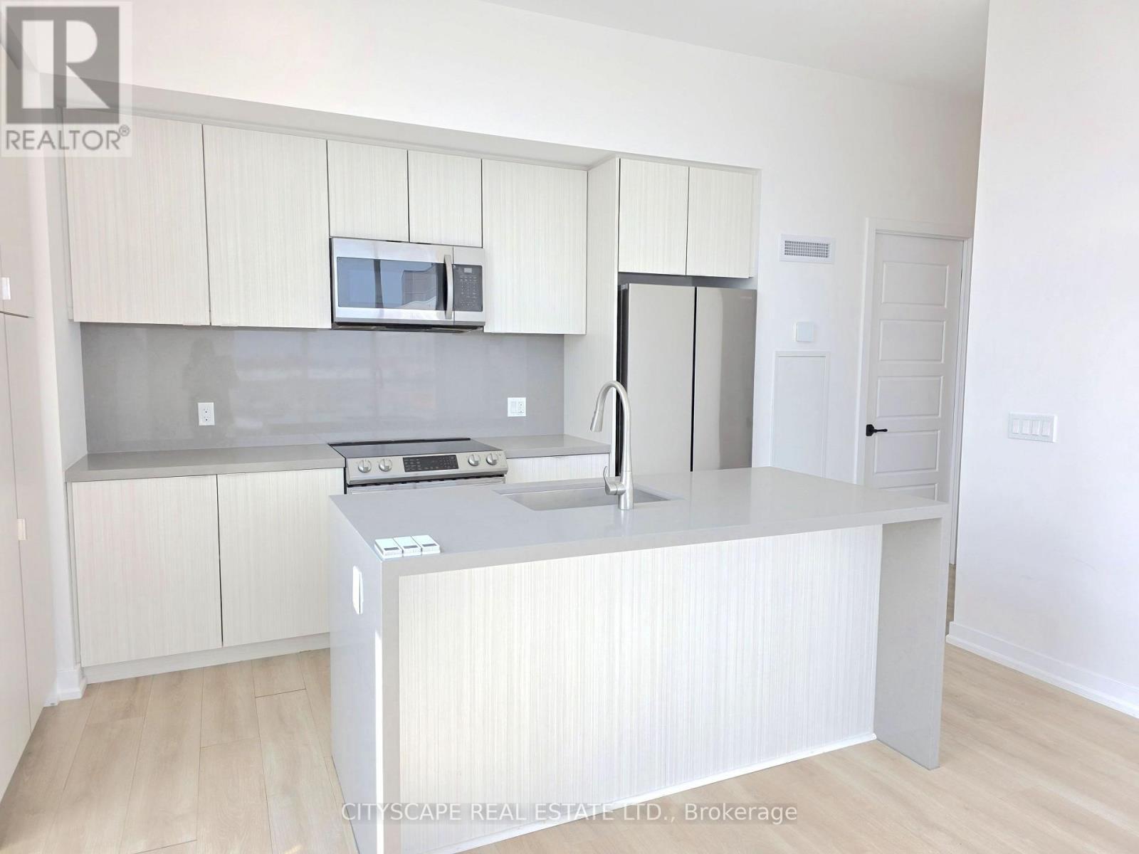 #418 415 SEA RAY AVENUE - Image 9
