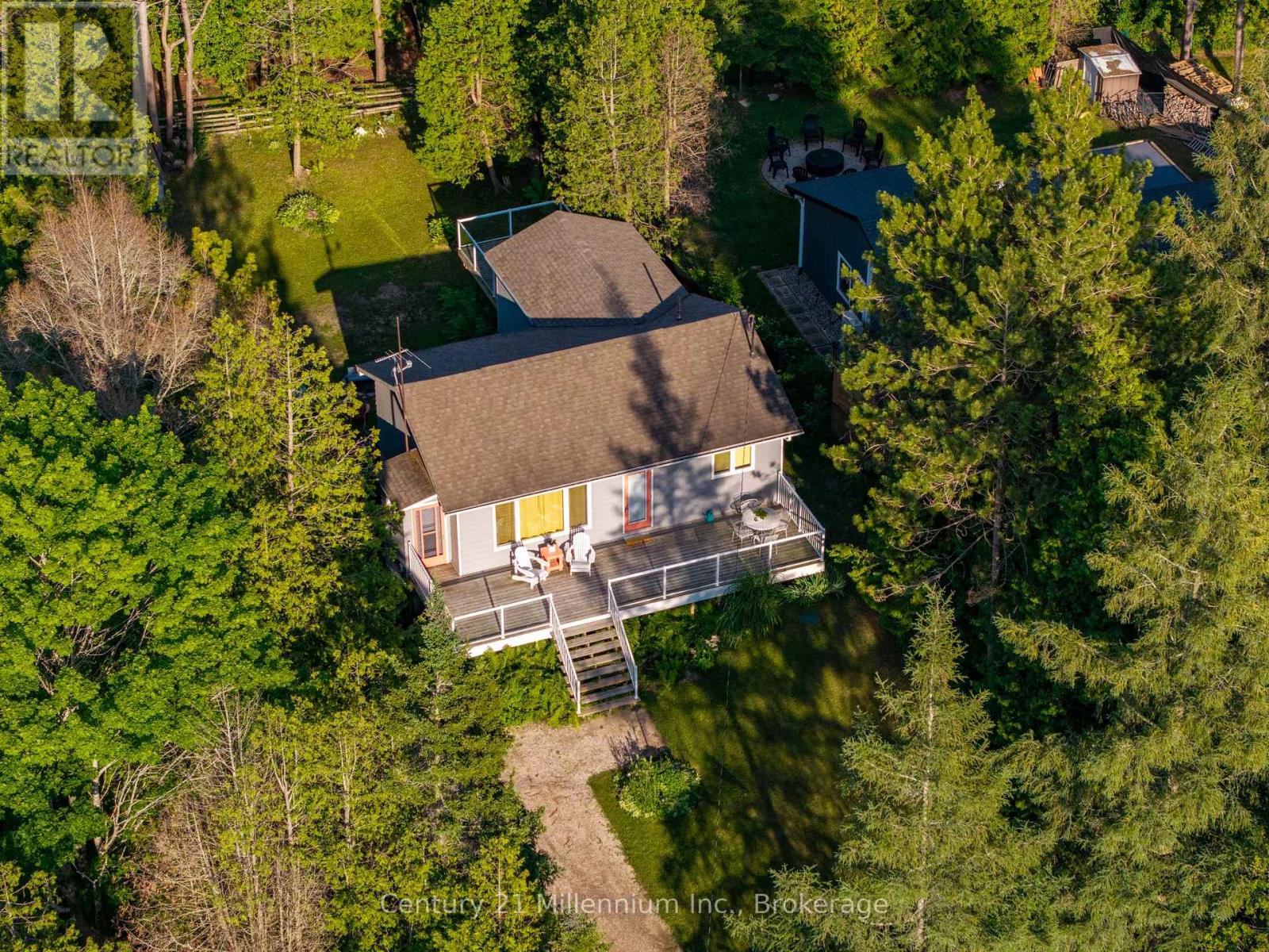 553 BAY STREET - 10