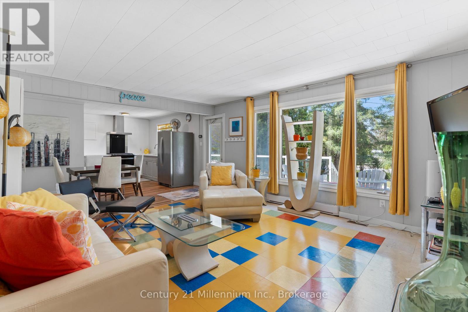 553 BAY STREET - 16