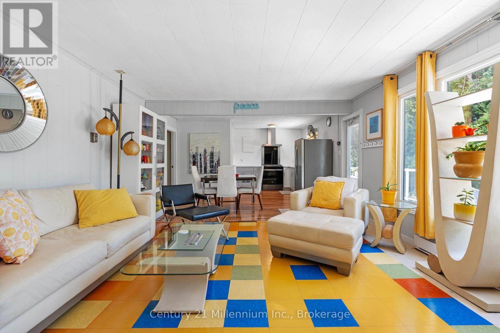 553 BAY STREET - 17