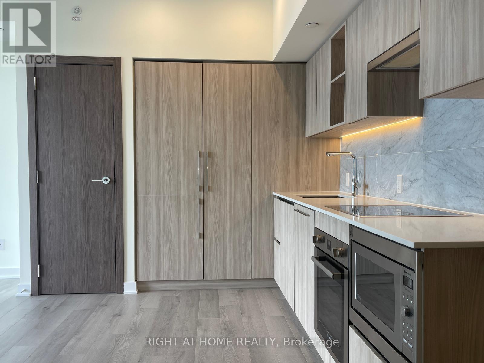 #3205 19 BATHURST STREET - 3